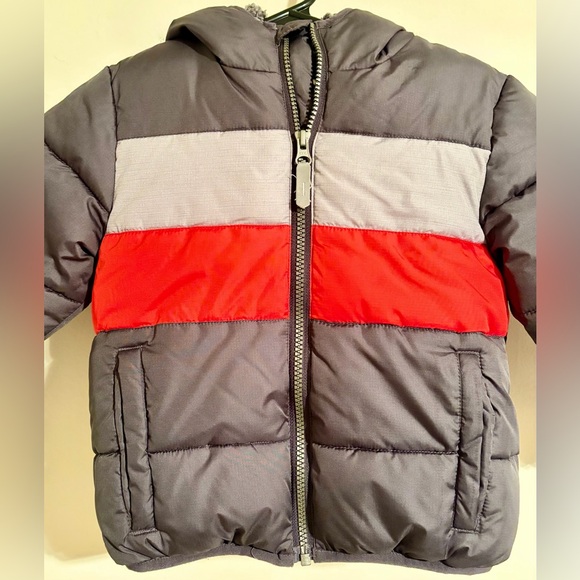Little Boy’s Sz 2T Black, Gray & Red Members Mark Fleece Lined Cozy Puffer Coat - Picture 2 of 14